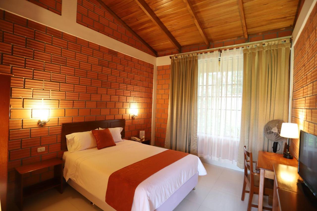 Altavista Casahotel - Asociado Casa Andina Мойобамба Экстерьер фото