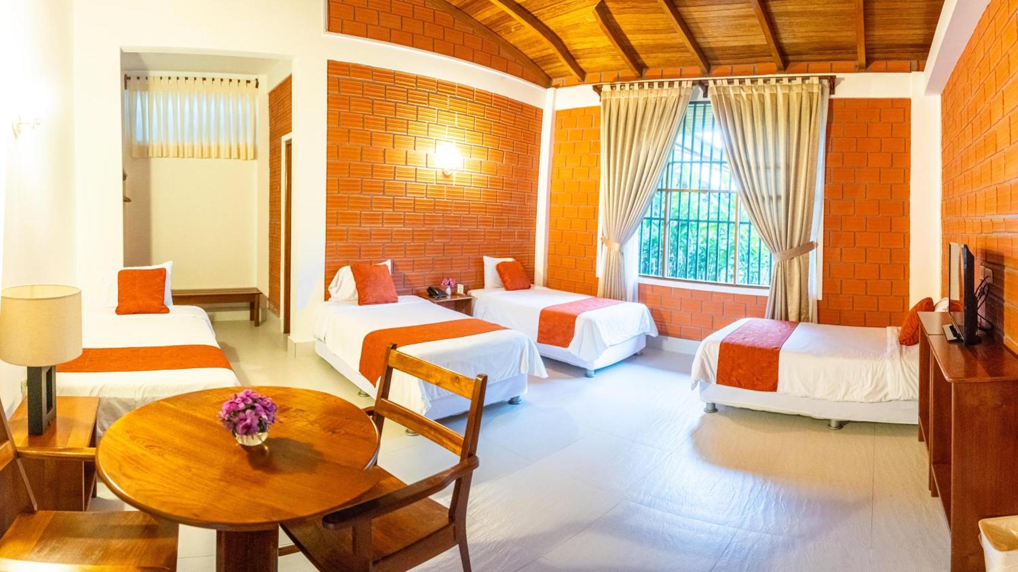 Altavista Casahotel - Asociado Casa Andina Мойобамба Экстерьер фото